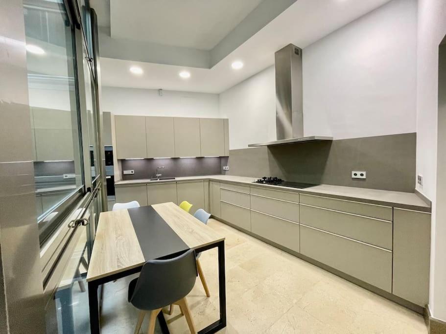 Fdez Amazing House By Cathedral And Giralda With Private Pool Villa Sevilla Bagian luar foto