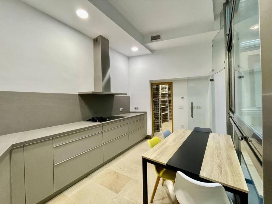 Fdez Amazing House By Cathedral And Giralda With Private Pool Villa Sevilla Bagian luar foto